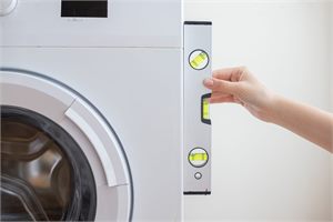 Пральна машина в старому будинку: підлога, проводка, труби